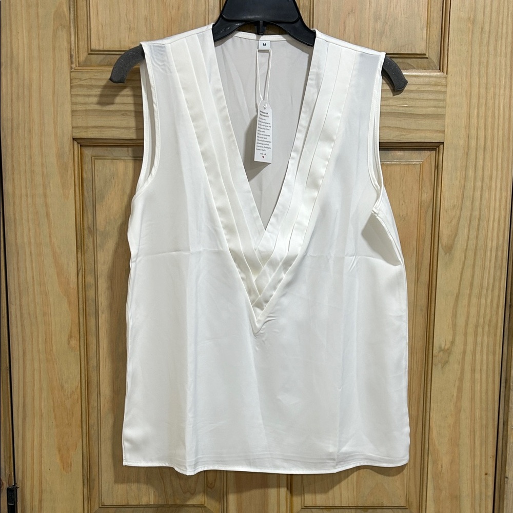 Elegant White Sleeveless Top